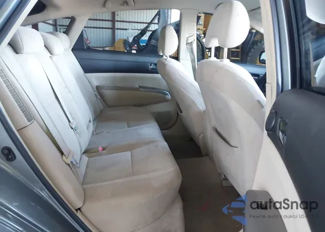 2004 Toyota Prius from USA, damaged, VIN JTDKB20U640008904